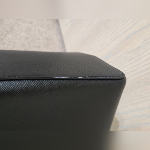 Kate Spade Large FlashGlitter. Retail$359 Like new - Picture 13 of 16